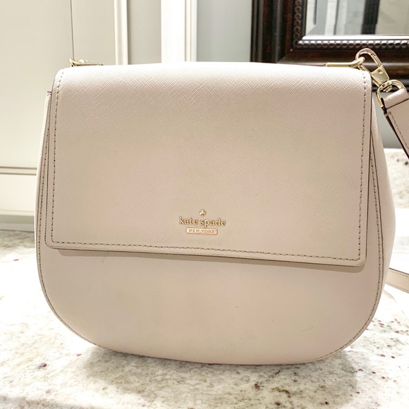 kate spade Handbags - Kate Spade Crossbody